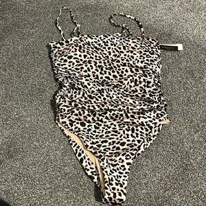 Victoria’s Secret One Piece Swimsuit (M) FINAL SALE